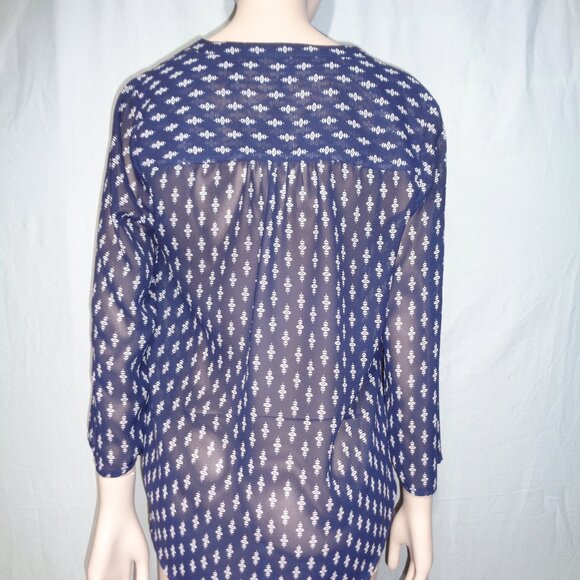 Sheer blue with white patterned Maurices long sleeve blouse in size Medium - Picture 3 of 6
